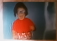 Dieťa v červenom — fotografia — original image